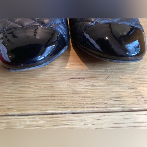 Chanel Black Patent leather turnlock gold CC flats Size US 7 EU 37 - Picture 6 of 16